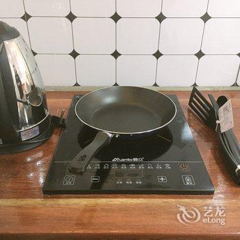 德艺双馨的老艺术家公寓(上海瑞金一路店)酒店提供图片