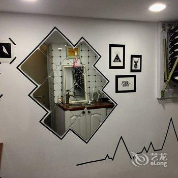 德艺双馨的老艺术家公寓(上海瑞金一路店)酒店提供图片