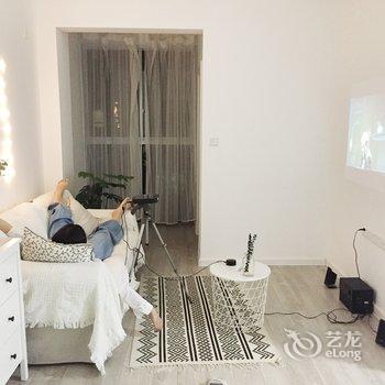 重庆小白爱吃菜公寓酒店提供图片