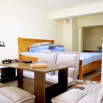 青岛E-MOD电竞公寓(西田村分店)酒店提供图片