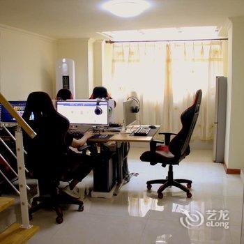 青岛E-MOD电竞公寓(西田村分店)酒店提供图片