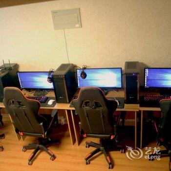 青岛E-MOD电竞公寓(西田村分店)酒店提供图片