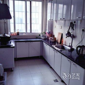 青岛鱼儿三毛公寓酒店提供图片