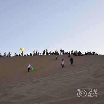 敦煌唐人山庄沙漠露营基地酒店提供图片