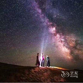 敦煌去哪儿沙漠露营基地酒店提供图片