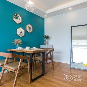 重庆愉见重庆民宿(人民解放纪念碑分店)酒店提供图片