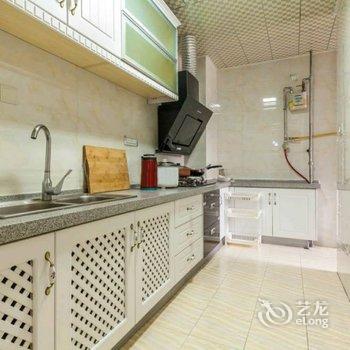 西安大雁塔大唐芙蓉园海洋馆观景三居室公寓酒店提供图片