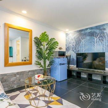 小猪晴天公寓(上海复兴中路店)酒店提供图片