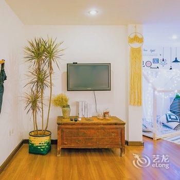 重庆MrSunmer的民宿(五四路店)酒店提供图片