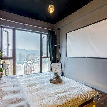 重庆请回答1993公寓(重庆大轰炸惨案遗址分店)酒店提供图片