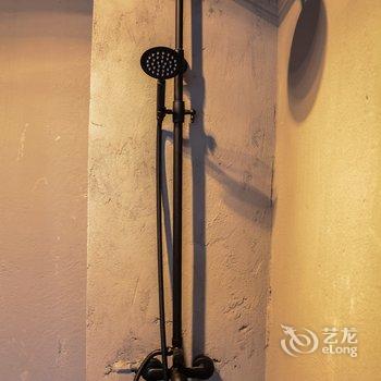 重庆请回答1993公寓(重庆大轰炸惨案遗址分店)酒店提供图片