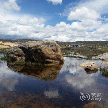 稻城风陵渡客栈酒店提供图片