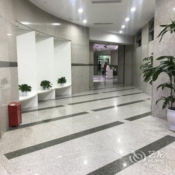 成都张黎公寓(全年红红木艺术馆分店)酒店提供图片