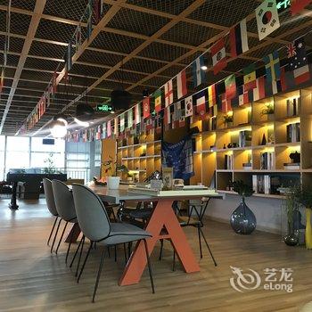 成都张黎公寓(全年红红木艺术馆分店)酒店提供图片