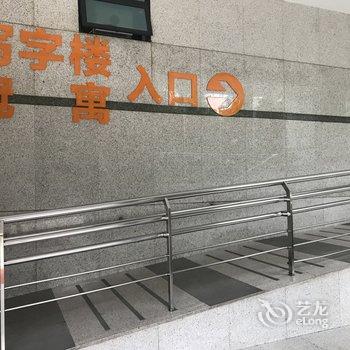 成都张黎公寓(全年红红木艺术馆分店)酒店提供图片