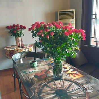 三脚猫青年旅舍民宿(重庆观音桥店)酒店提供图片