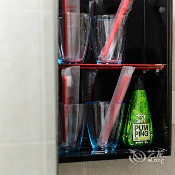 广州Locals路客·广州海珠A69舍公寓(桥东村分店)酒店提供图片