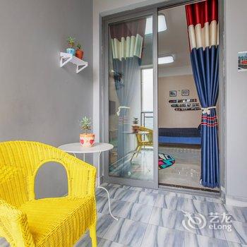 重庆翠湖小家—网红轻轨旁边江景房邻江看湖公寓(重庆天地分店)酒店提供图片