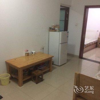 重庆干净整洁小屋出租公寓(新华三村分店)酒店提供图片