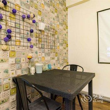 重庆叁什贰公寓(重庆大轰炸惨案遗址分店)酒店提供图片