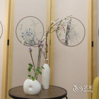 重庆夏朝霞公寓(芋荷村分店)酒店提供图片