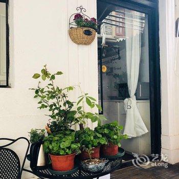 luckyTING特色民宿(上海襄阳北路店)酒店提供图片