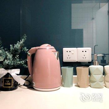 成都猪小佩奇公寓(古中市街西口分店)酒店提供图片