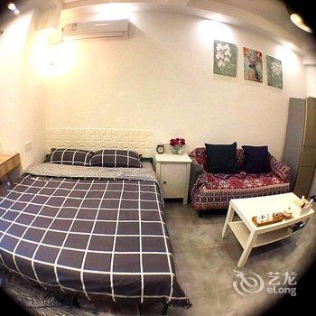 重庆薇疯徐徐徐公寓(美心洋人街-观光索道分店)酒店提供图片