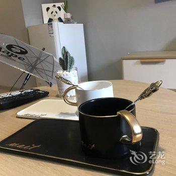 成都张黎公寓(全年红红木艺术馆分店)酒店提供图片