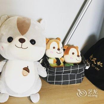 成都张黎公寓(全年红红木艺术馆分店)酒店提供图片