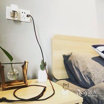 成都张黎公寓(全年红红木艺术馆分店)酒店提供图片