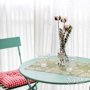 成都玖屋民舍小娴同学客栈(玻璃植物园分店)酒店提供图片