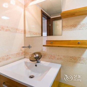 重庆叁什贰公寓(欢乐多儿童乐园分店)酒店提供图片
