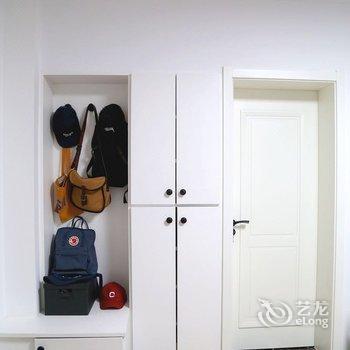 青岛黑白场公寓酒店提供图片