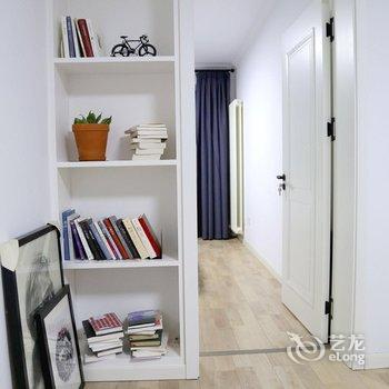 青岛黑白场公寓酒店提供图片