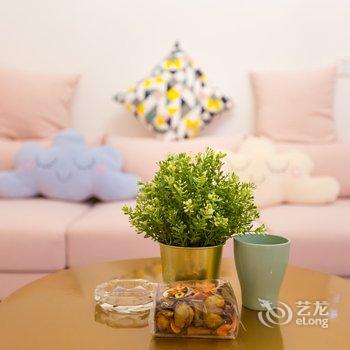 重庆梧栖公寓(中国历史文化名街雕塑分店)酒店提供图片