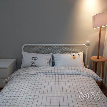 上海上海百年孤独千年一叹普通公寓(漕溪北路店)酒店提供图片