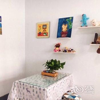 树上骑个猴公寓(青岛欢乐岛儿童乐园店)酒店提供图片