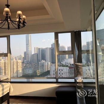 成都站高/太古里/IFS/270度观景落地窗公寓酒店提供图片