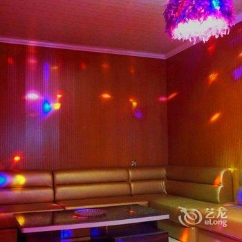 北京300+平米轰趴聚会团建_六空间沙河轰趴公寓酒店提供图片