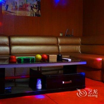 北京300+平米轰趴聚会团建_六空间沙河轰趴公寓酒店提供图片