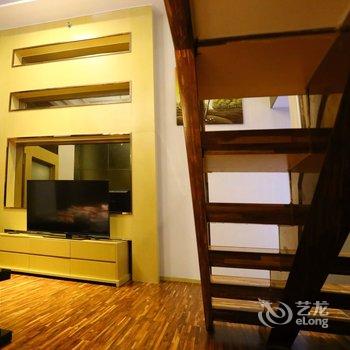 广州浪漫全满屋长隆步行到园三分钟公寓(广东省博物馆分店)酒店提供图片