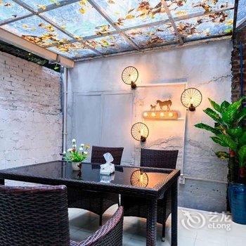 广州Locals路客·广州越秀A07舍公寓(林则徐纪念园分店)酒店提供图片