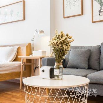 重庆小鸣公寓酒店提供图片