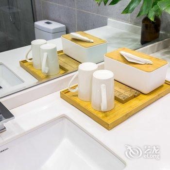 重庆小鸣公寓酒店提供图片