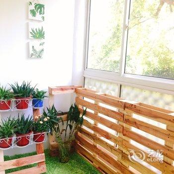 上海热栈服装设计师民宿客栈之家(罗家村分店)酒店提供图片