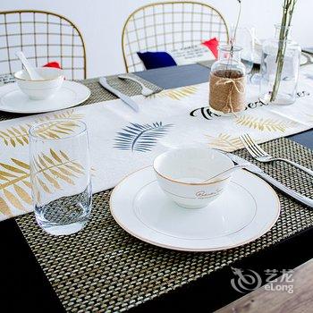 重庆兮屿林·故事小屋公寓(天主教若瑟堂分店)酒店提供图片