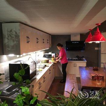 百里画廊村儿里家酒店提供图片