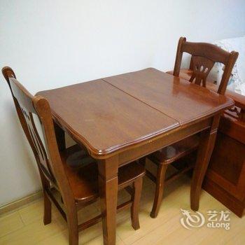 青岛李金艳公寓(浙江路天主教堂分店)酒店提供图片