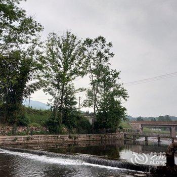 雅安馨雅小居客栈酒店提供图片
